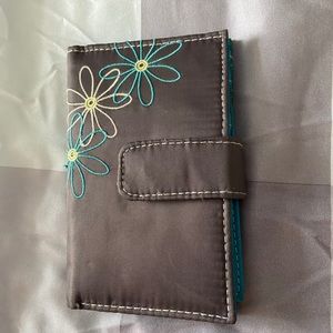 Bifold Travelon wallet